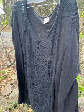 Faded Glory Black Crochet V‑Neck Cap Sleeve Blouse